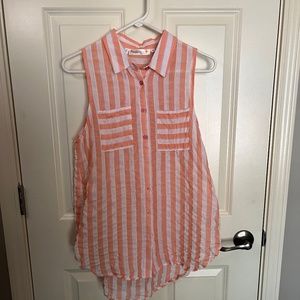 NWOT Candy striper hi-low sleeveless button up